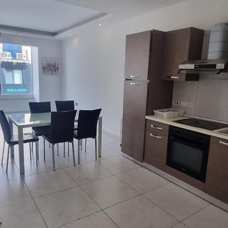Metrostays Apartament Paceville St Julian Saint Julian's エクステリア 写真